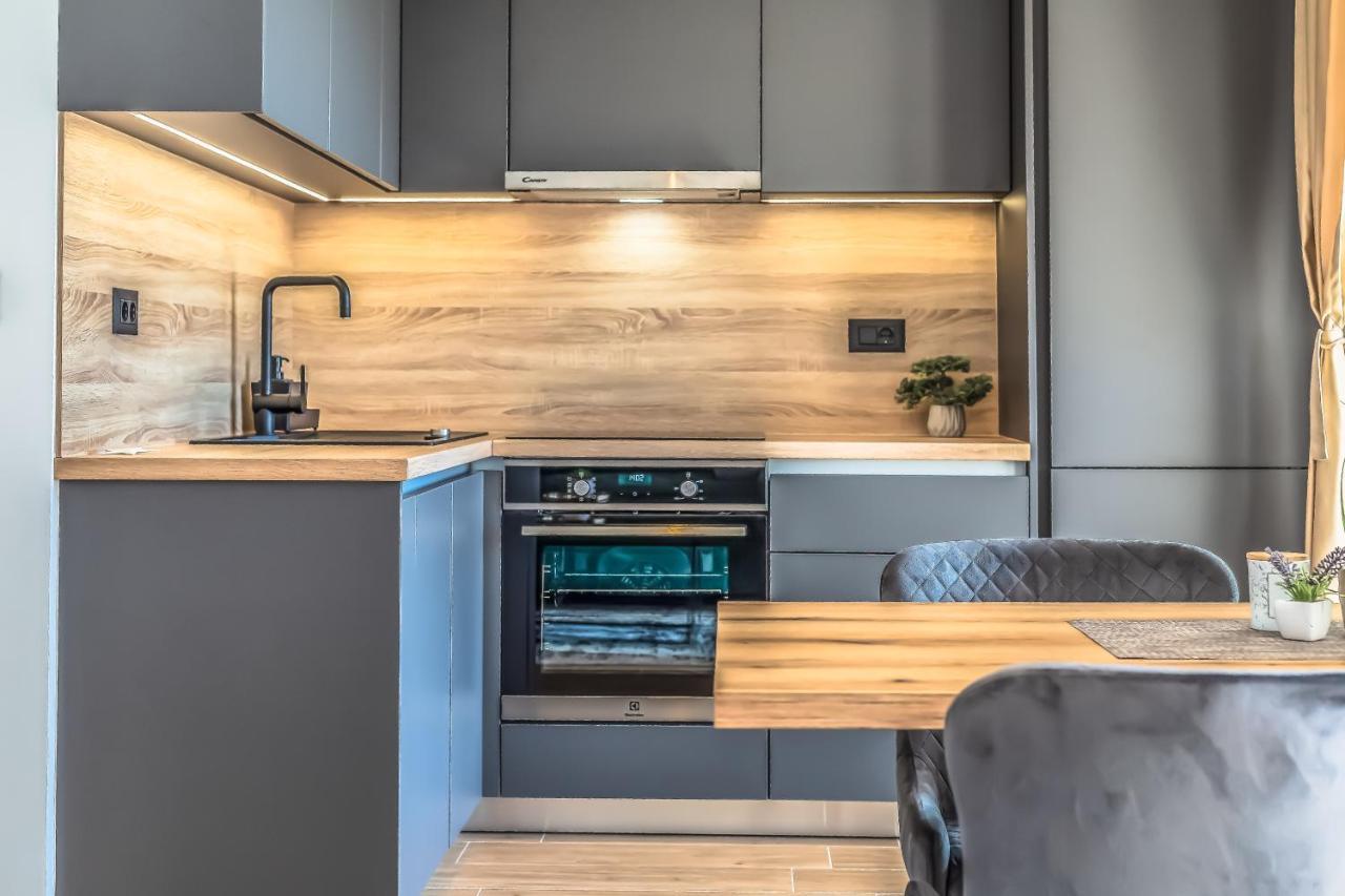 Apartmani Nikola Baška Voda Buitenkant foto