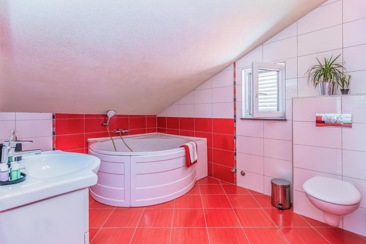 Apartmani Nikola Baška Voda Buitenkant foto