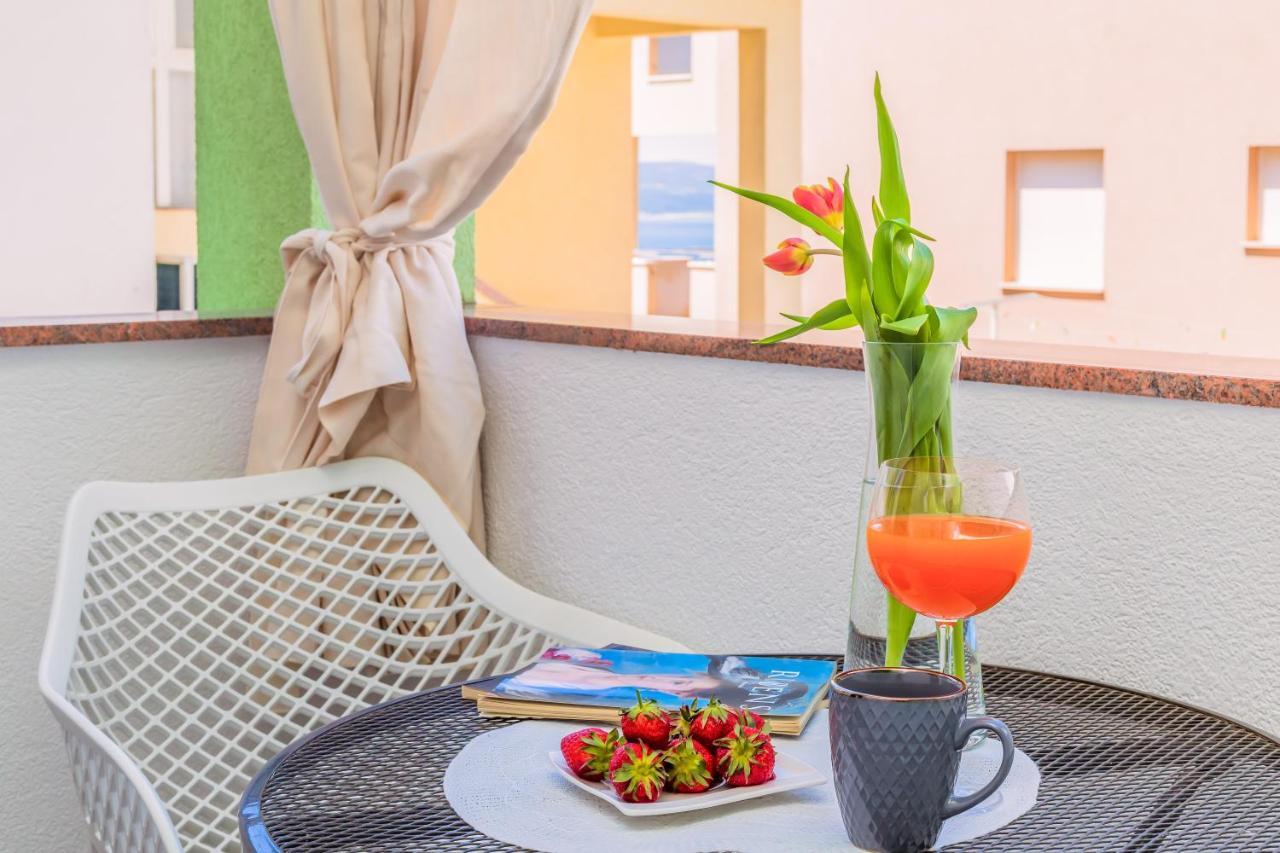 Apartmani Nikola Baška Voda Buitenkant foto