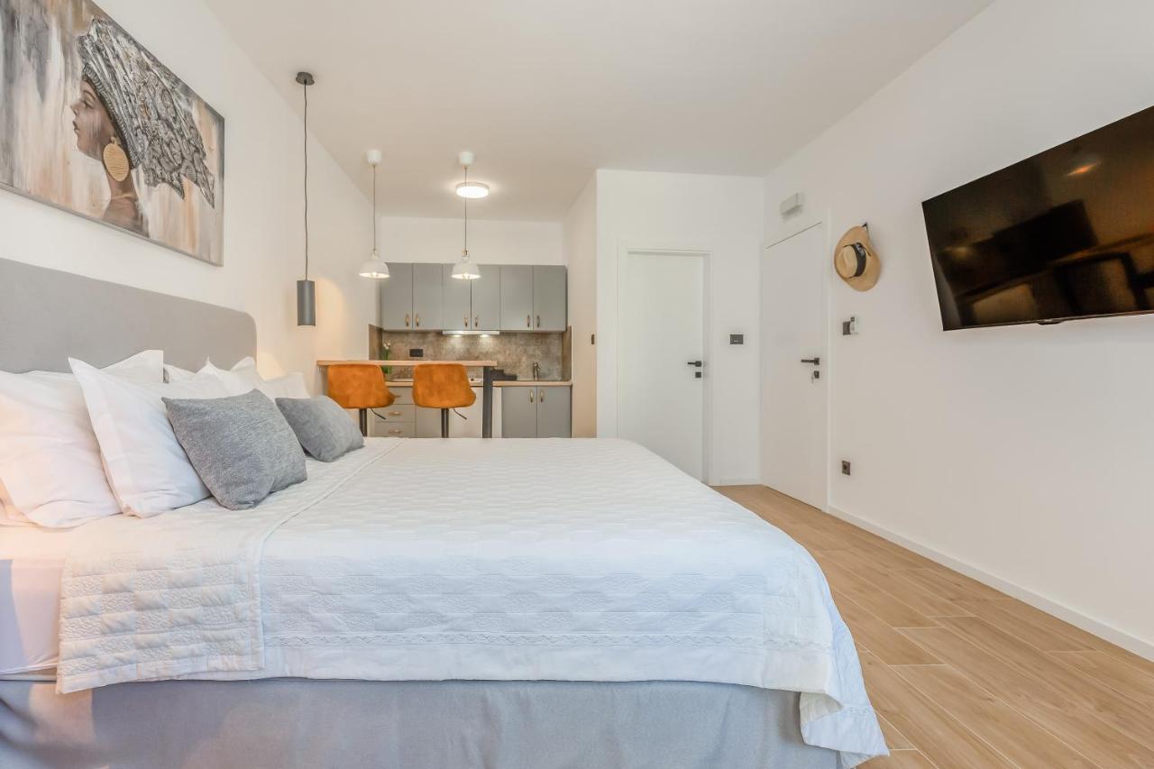 Apartmani Nikola Baška Voda Buitenkant foto
